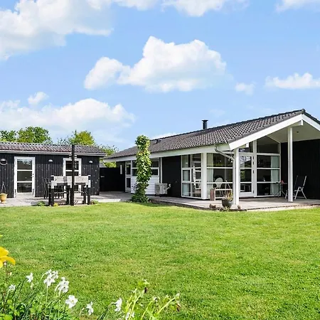 Cozy Summer House, Dyngby With Private Garden Odder